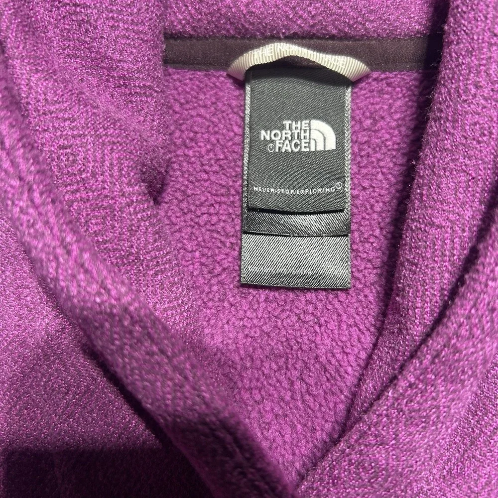 The North Face Crescent Shawl Collar Fleece Women Size M Purple Pullover Sweater - Picture 2 of 5